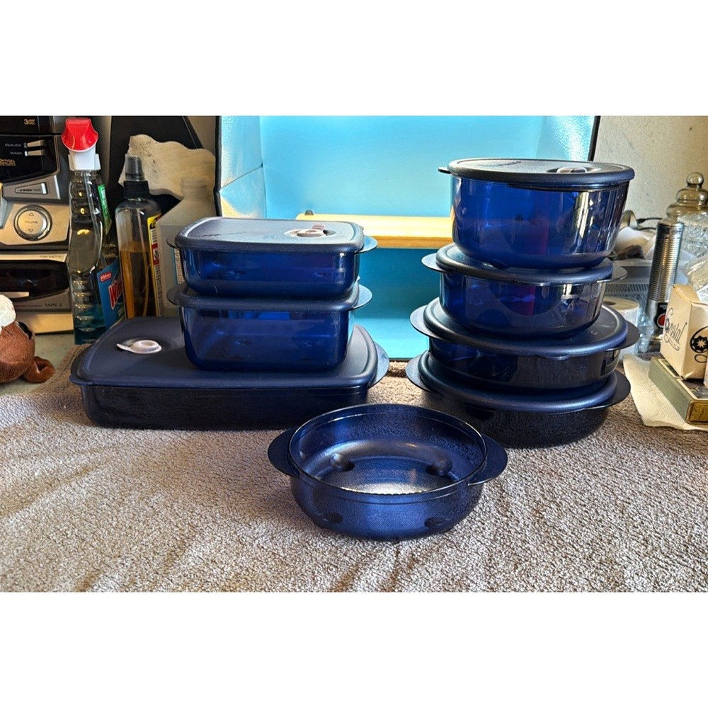 Tupperware vent-N-serve Blue Plastic 8 containers 7 lids. Microwaveable.